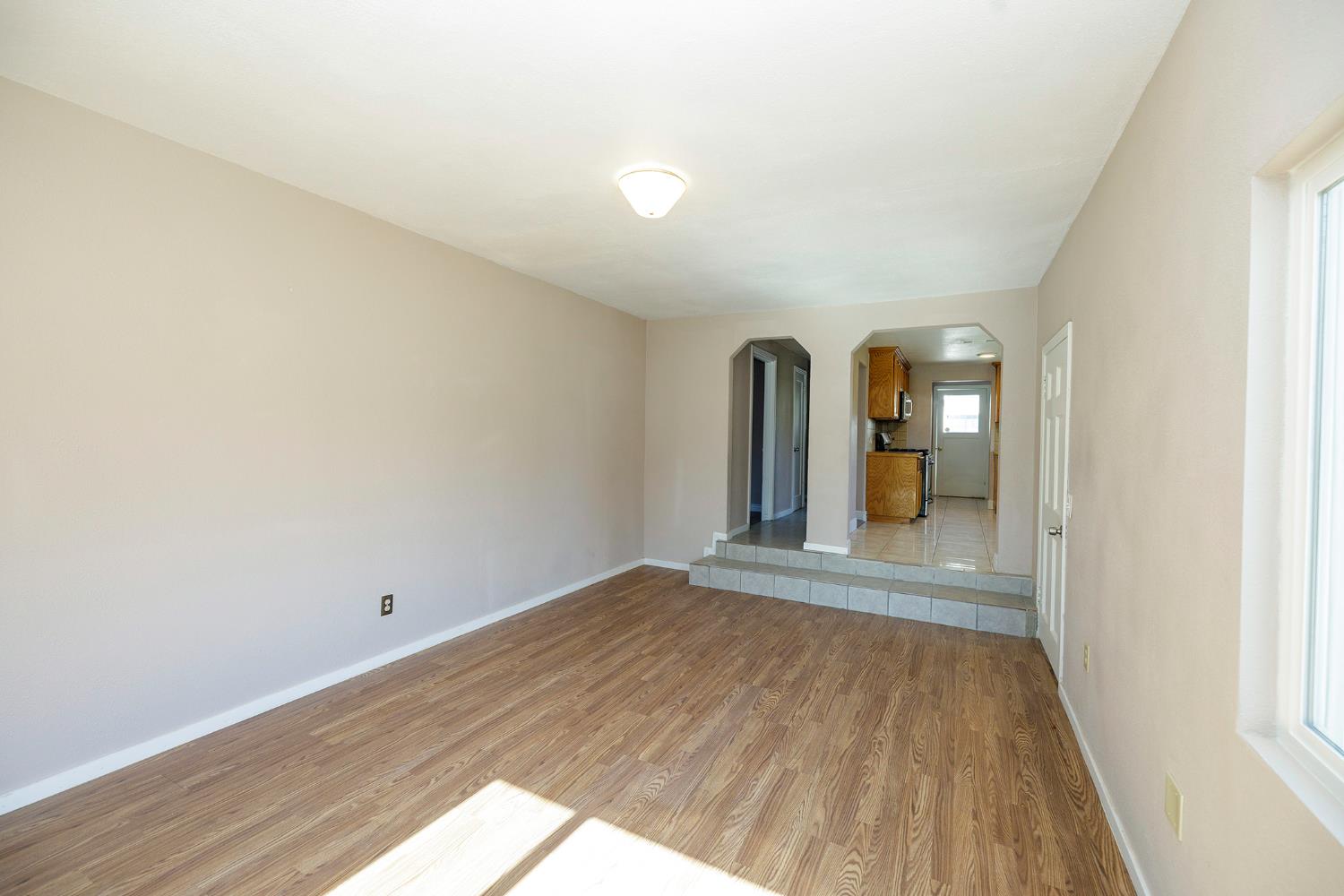 825 Wheatley Ave, Modesto, CA 95351