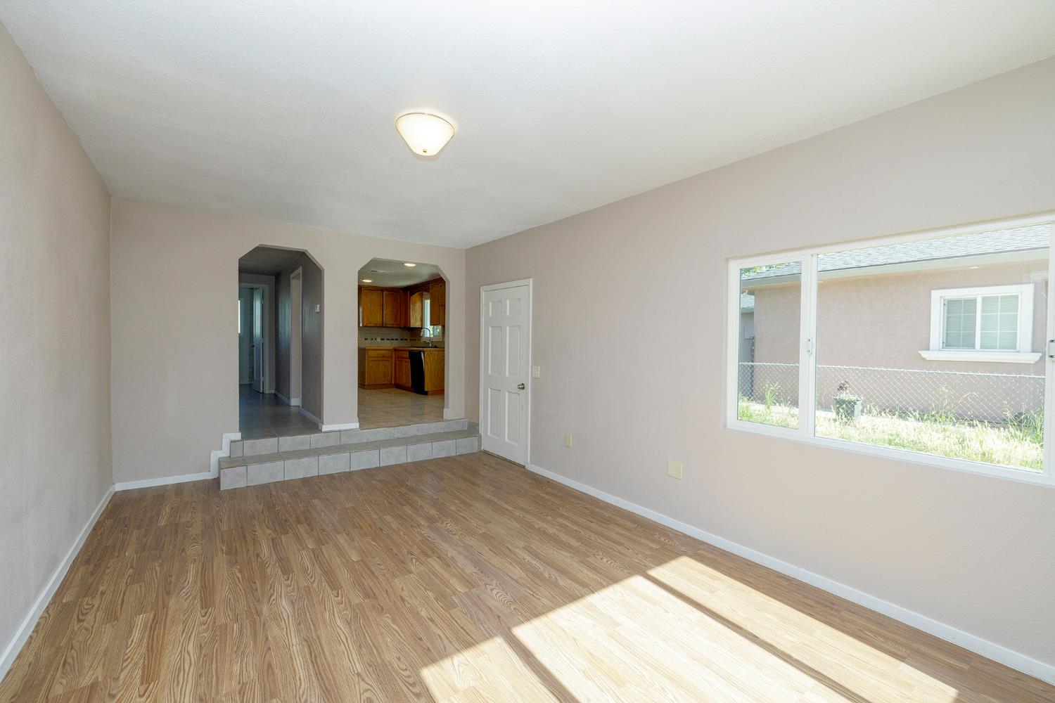 825 Wheatley Ave, Modesto, CA 95351