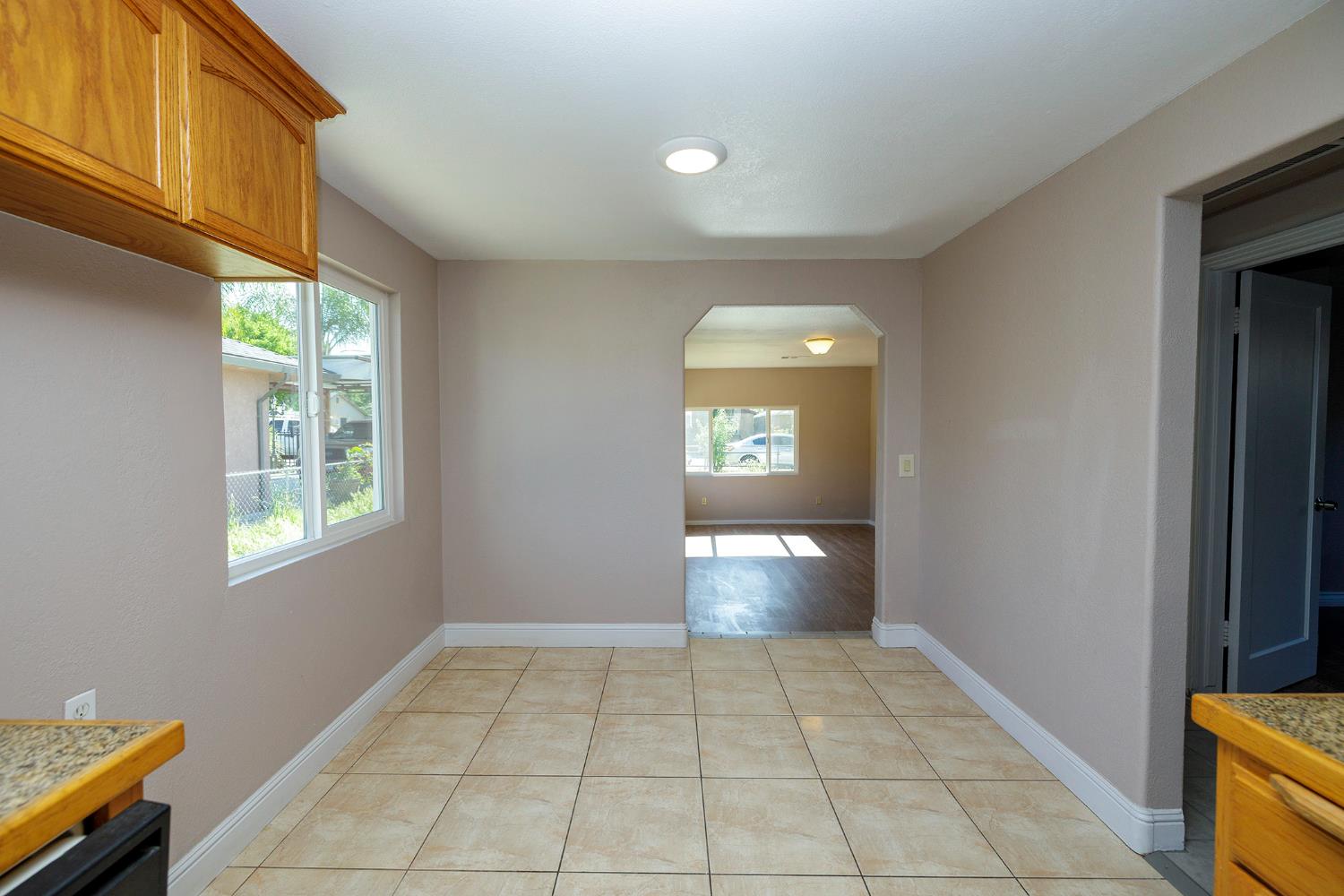 825 Wheatley Ave, Modesto, CA 95351