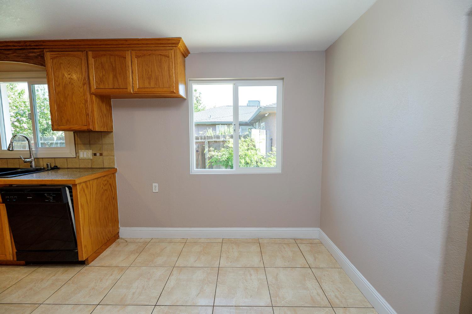 825 Wheatley Ave, Modesto, CA 95351