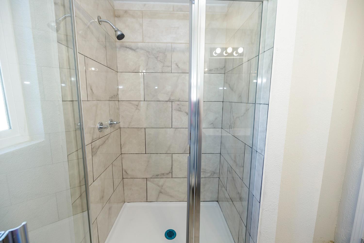 825 Wheatley Ave, Modesto, CA 95351