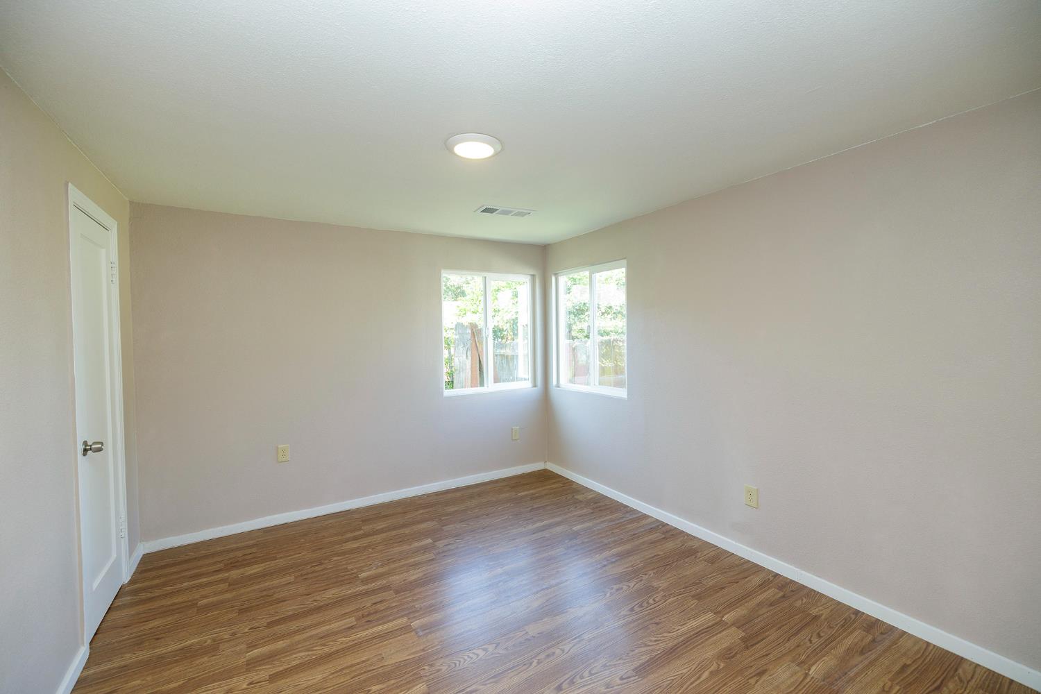 825 Wheatley Ave, Modesto, CA 95351