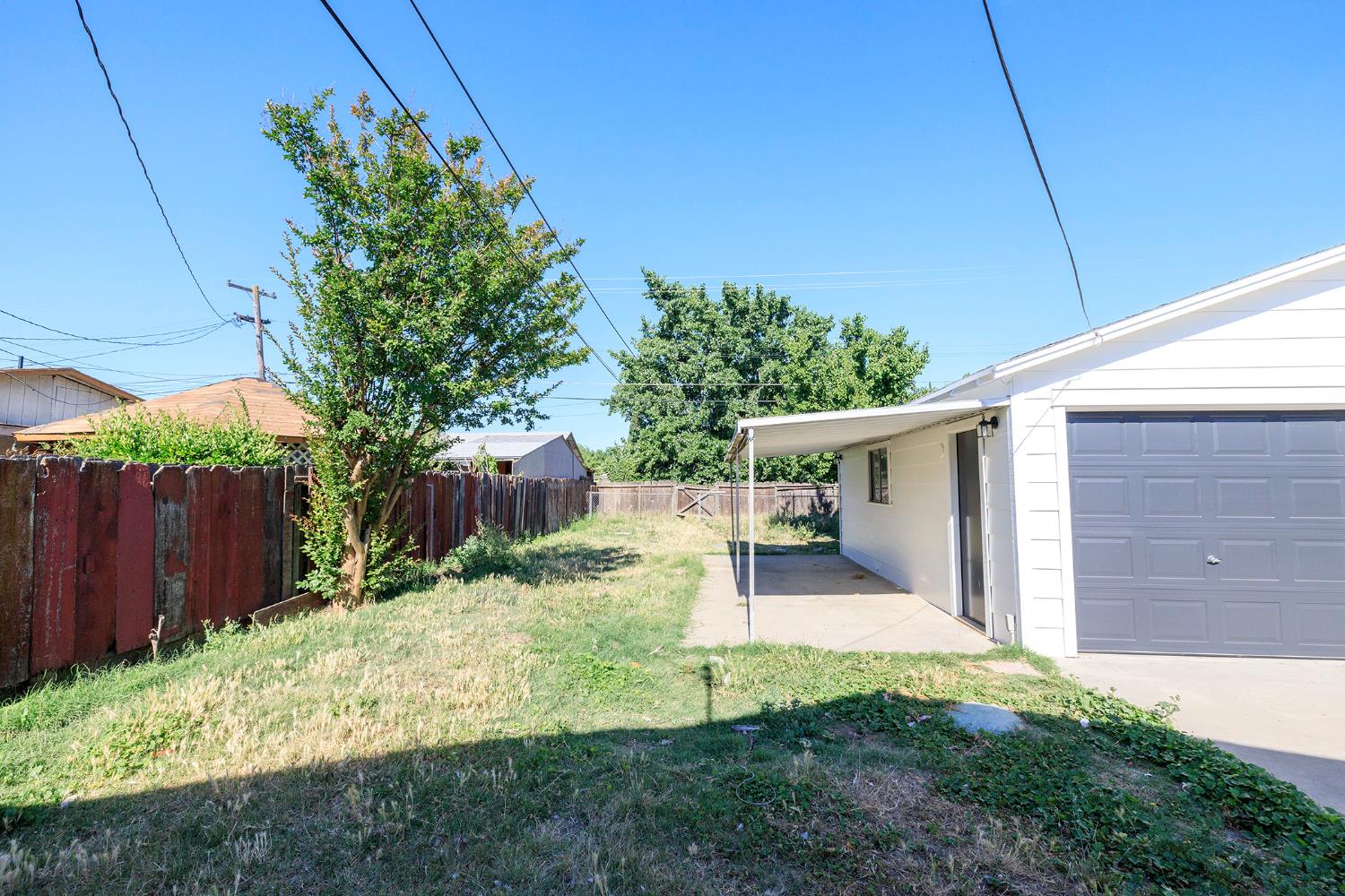 825 Wheatley Ave, Modesto, CA 95351