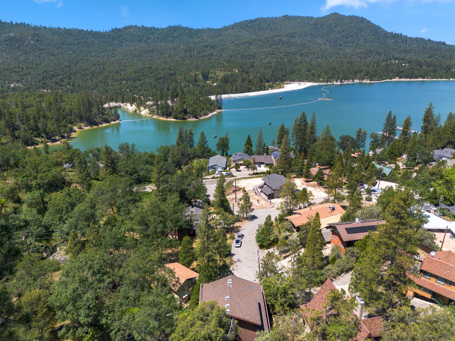 56406 Marina View Way, Bass Lake, CA 93604