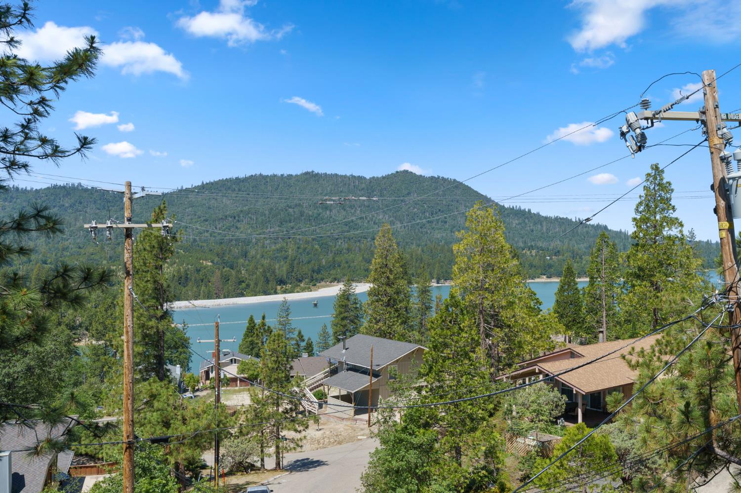 56406 Marina View Way, Bass Lake, CA 93604