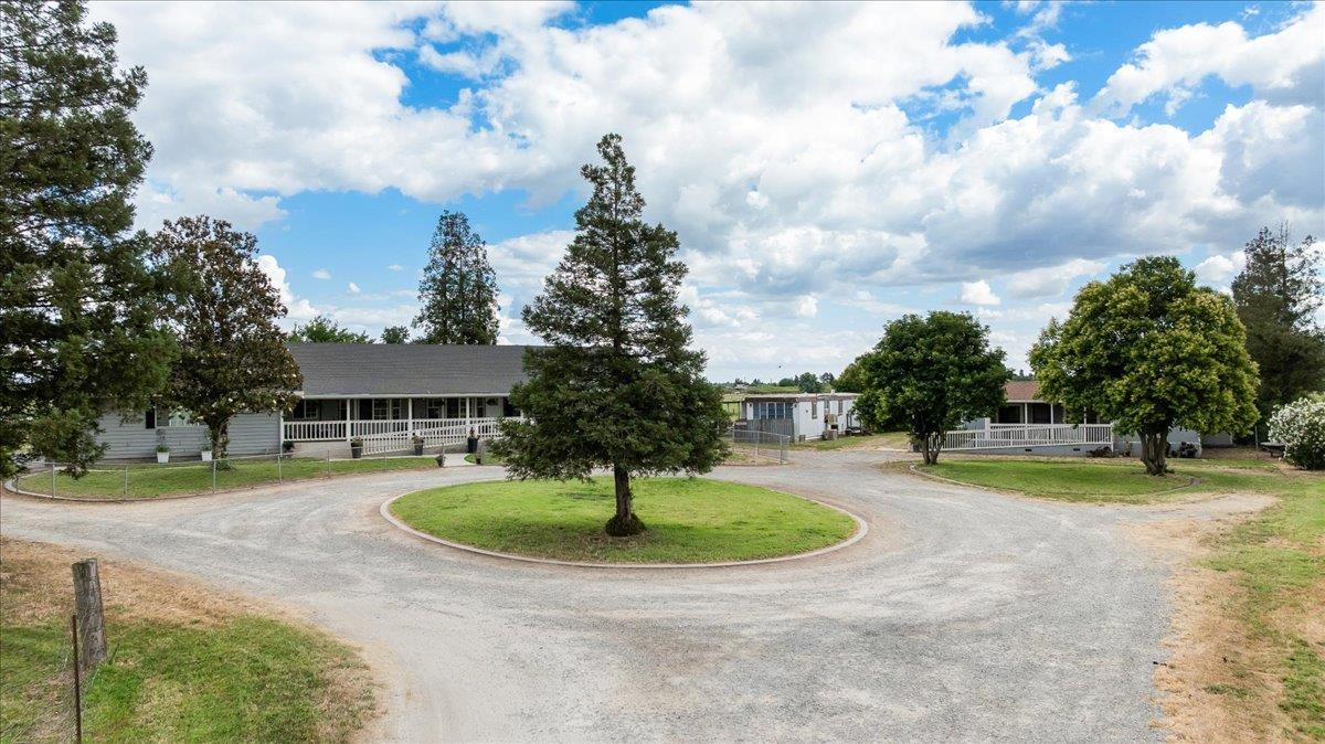 25832 Magnolia Rd, Escalon, CA 95320