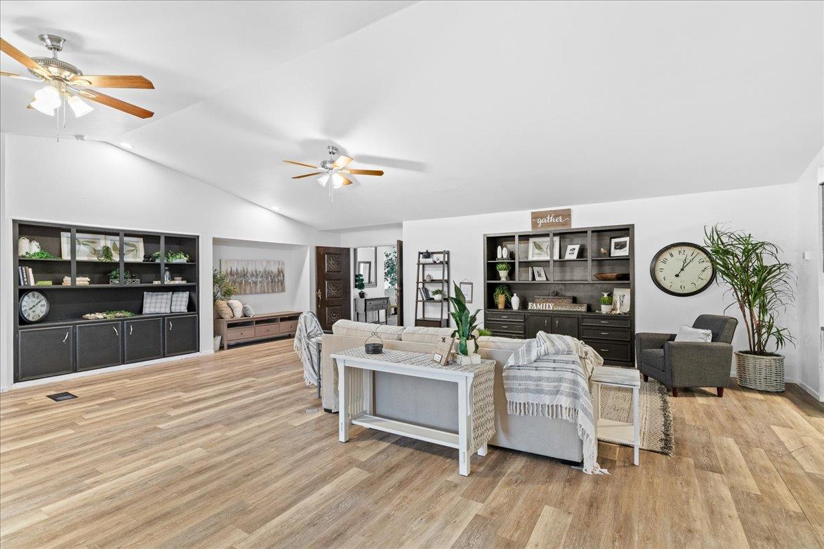 25832 Magnolia Rd, Escalon, CA 95320