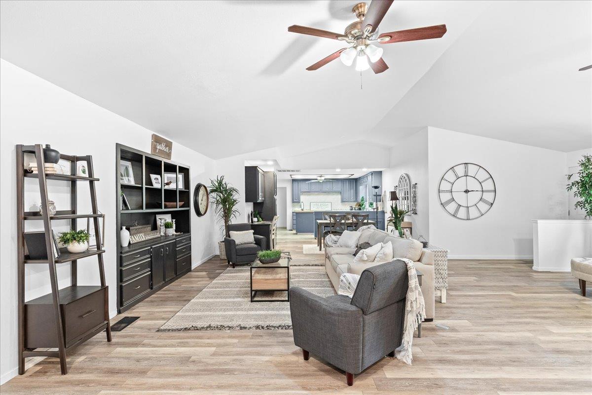 25832 Magnolia Rd, Escalon, CA 95320
