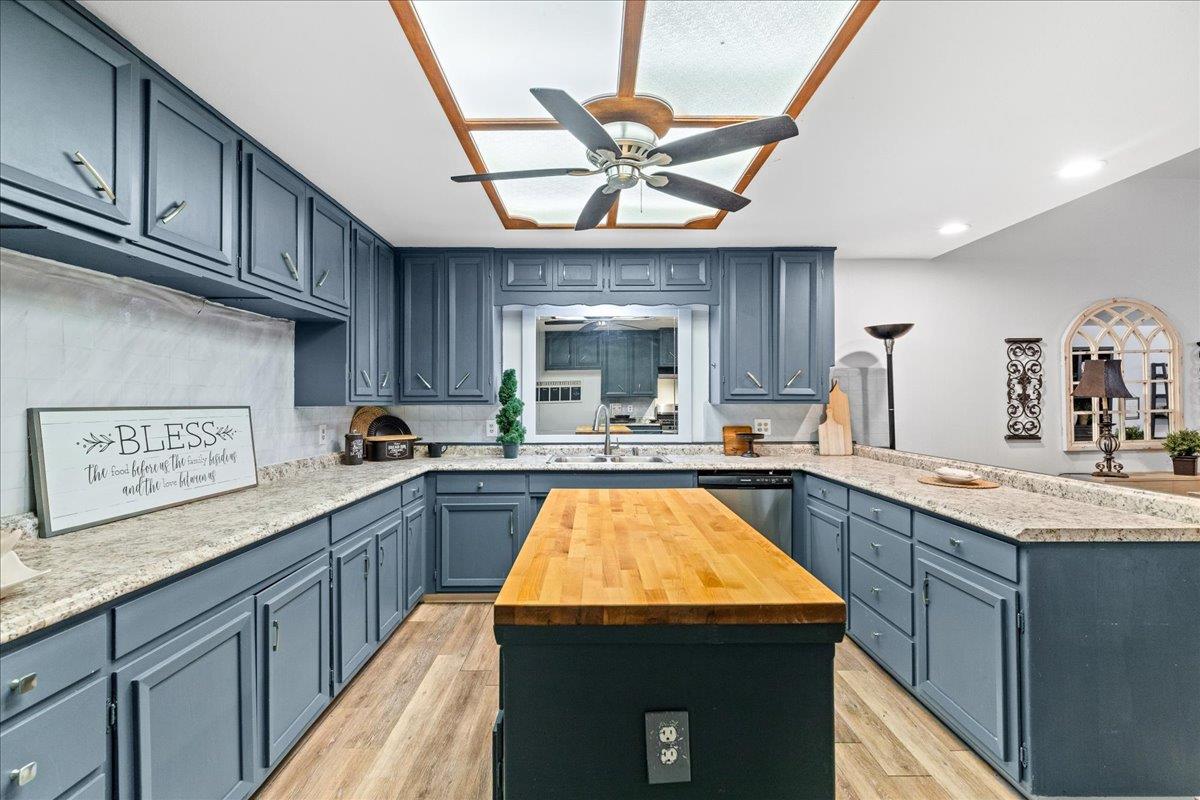 25832 Magnolia Rd, Escalon, CA 95320