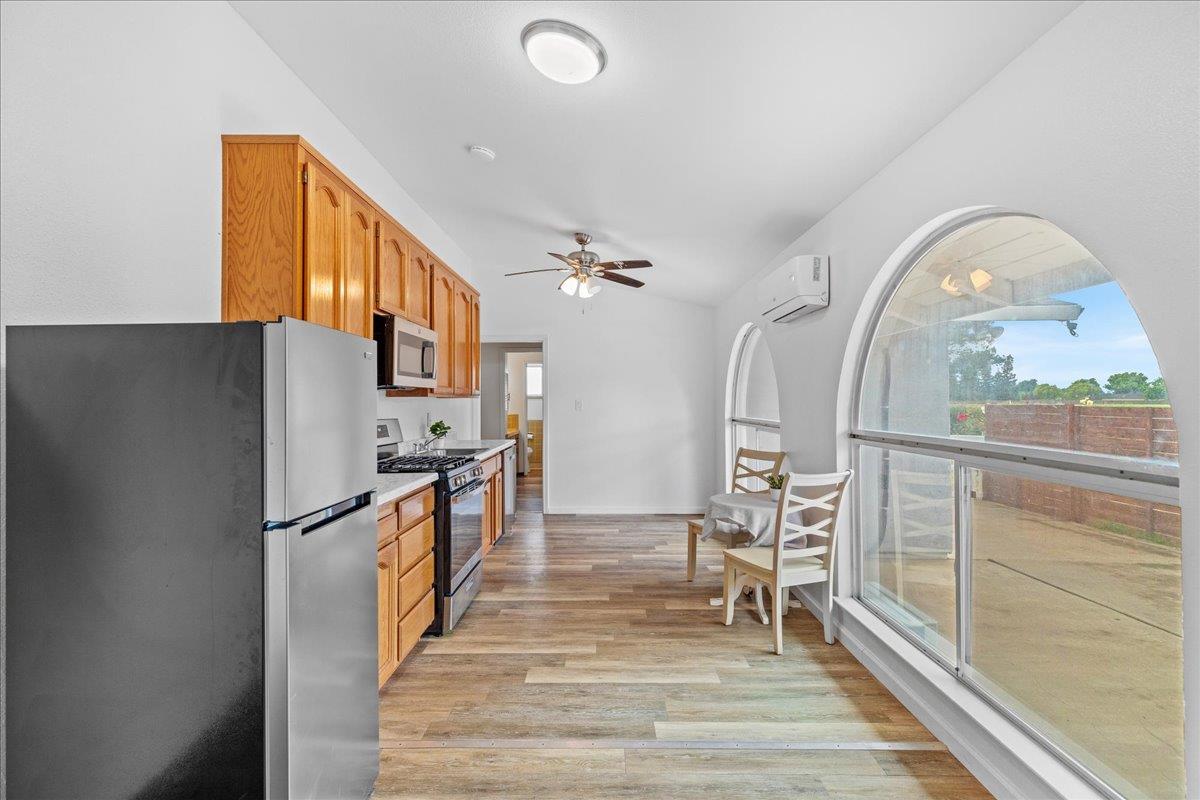 25832 Magnolia Rd, Escalon, CA 95320