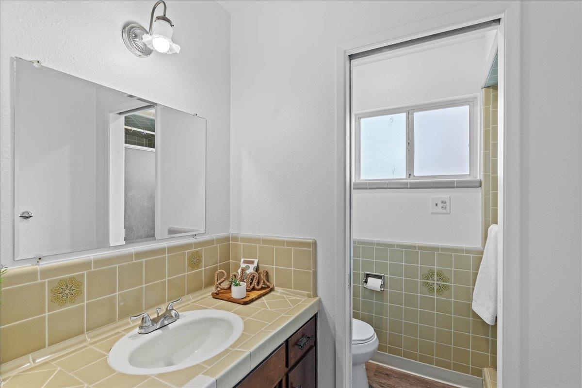 25832 Magnolia Rd, Escalon, CA 95320