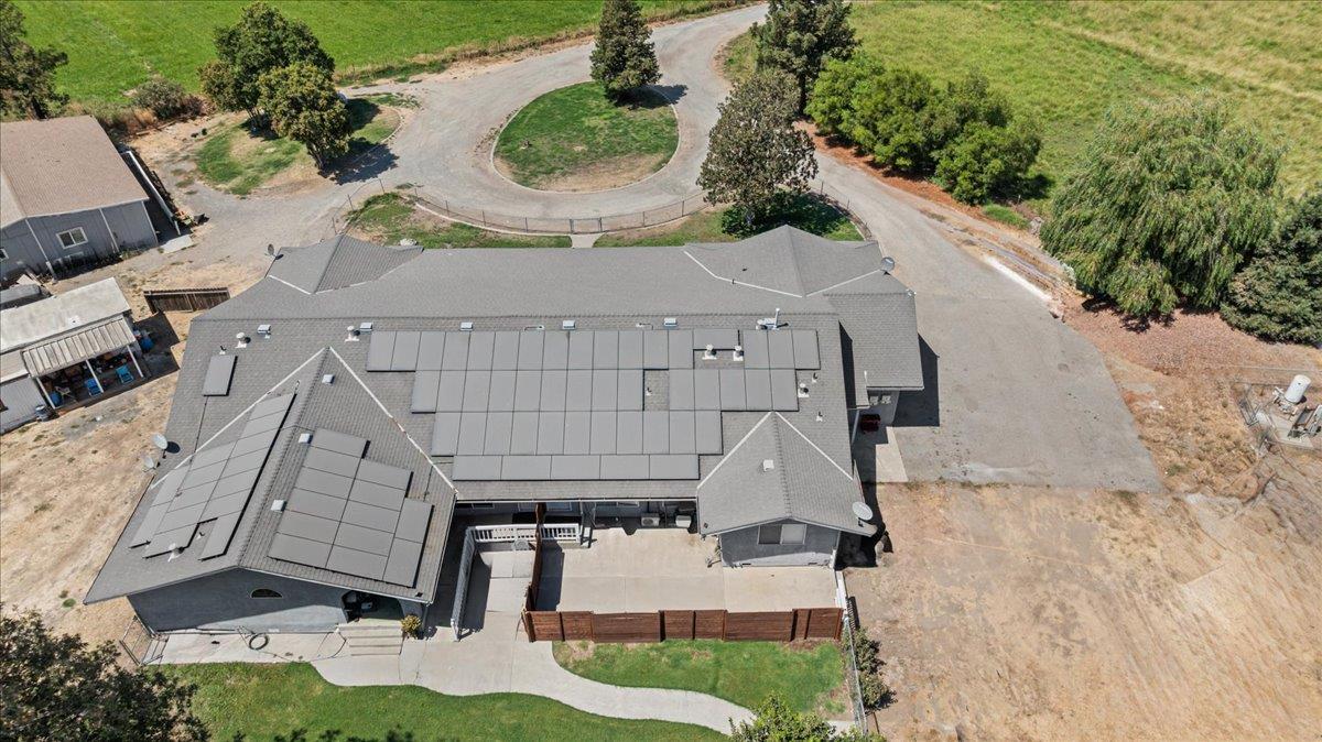 25832 Magnolia Rd, Escalon, CA 95320