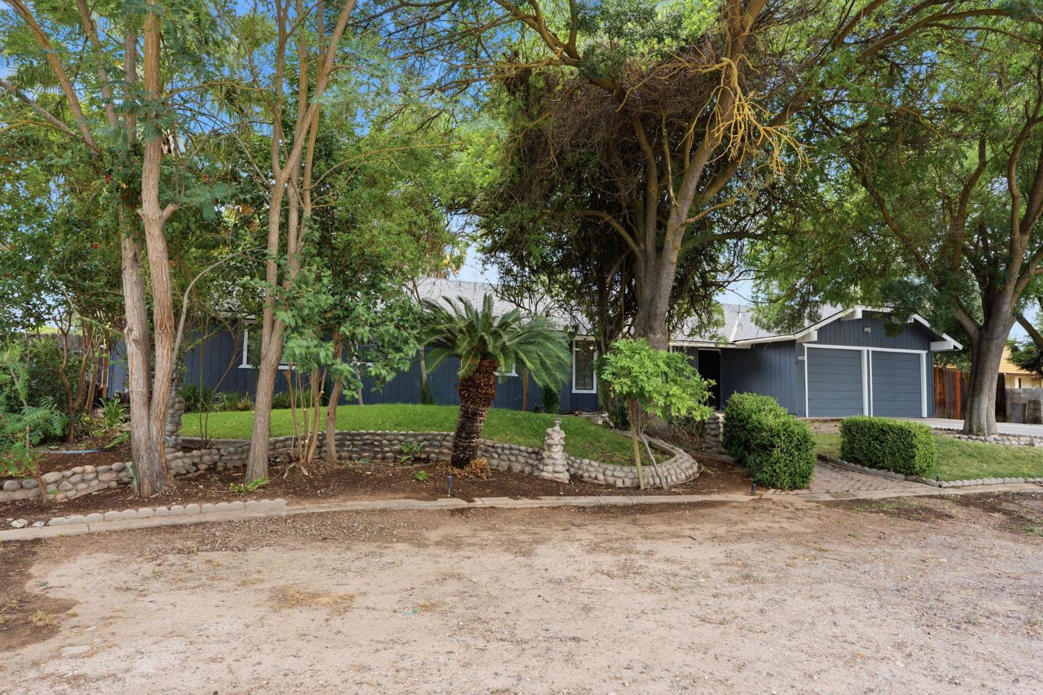 18839 Shell Dr, Madera, CA 93638