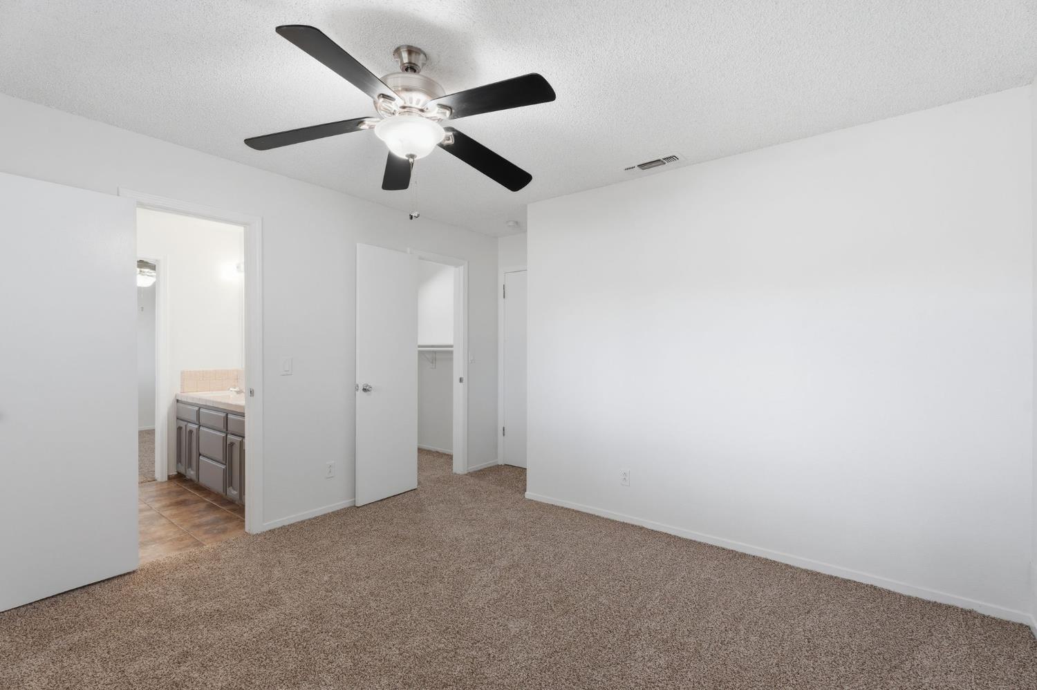 18839 Shell Dr, Madera, CA 93638