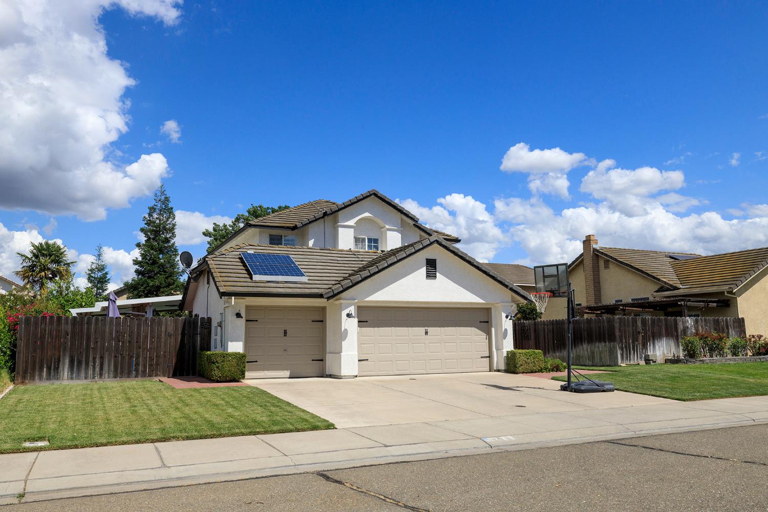 428 Douma Way, Ripon, CA 95366