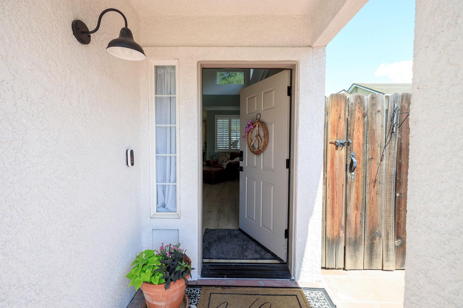 428 Douma Way, Ripon, CA 95366