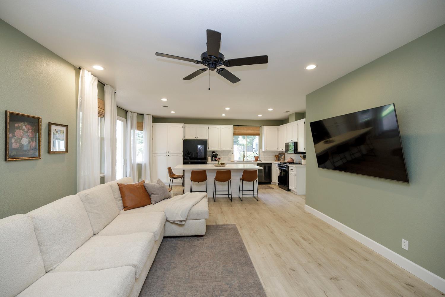 428 Douma Way, Ripon, CA 95366