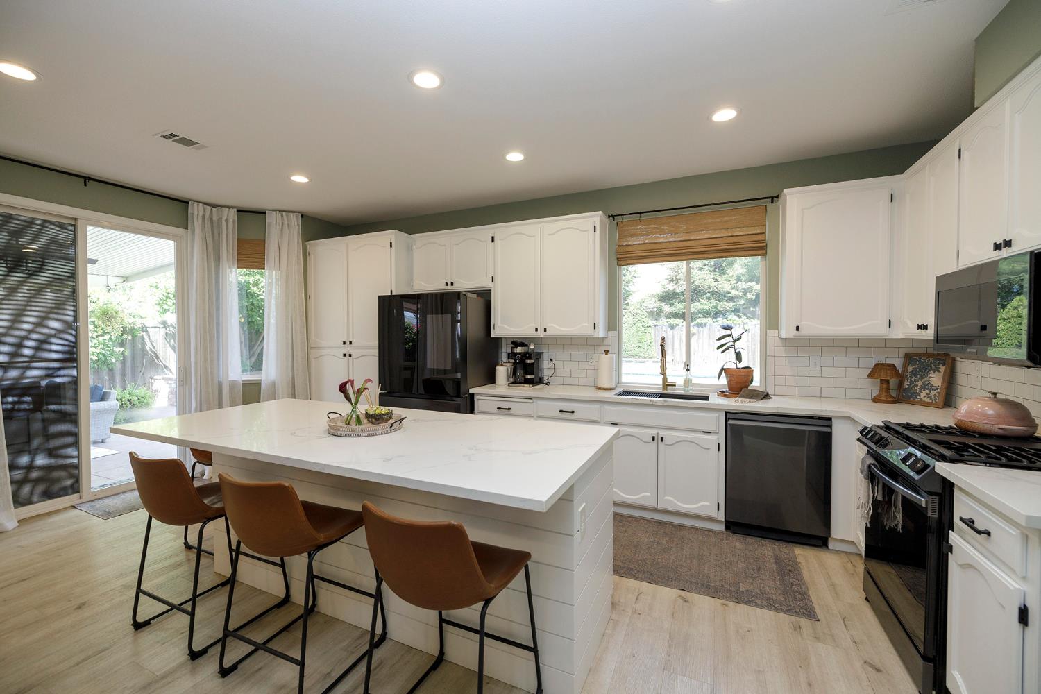 428 Douma Way, Ripon, CA 95366