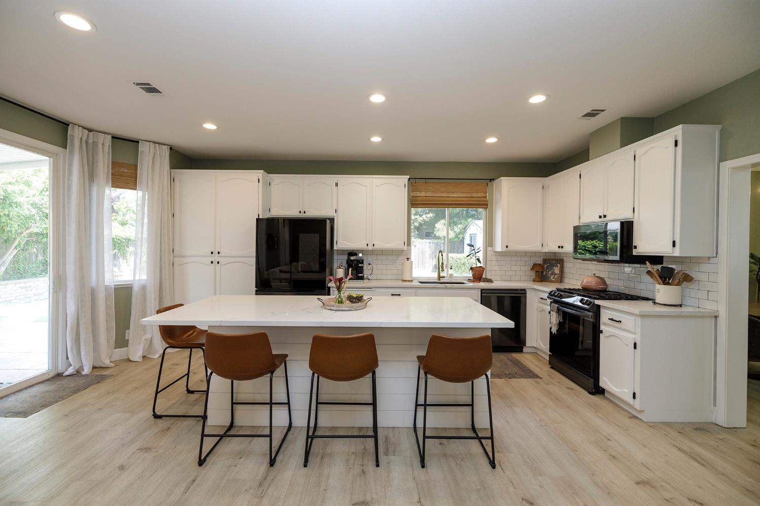 428 Douma Way, Ripon, CA 95366