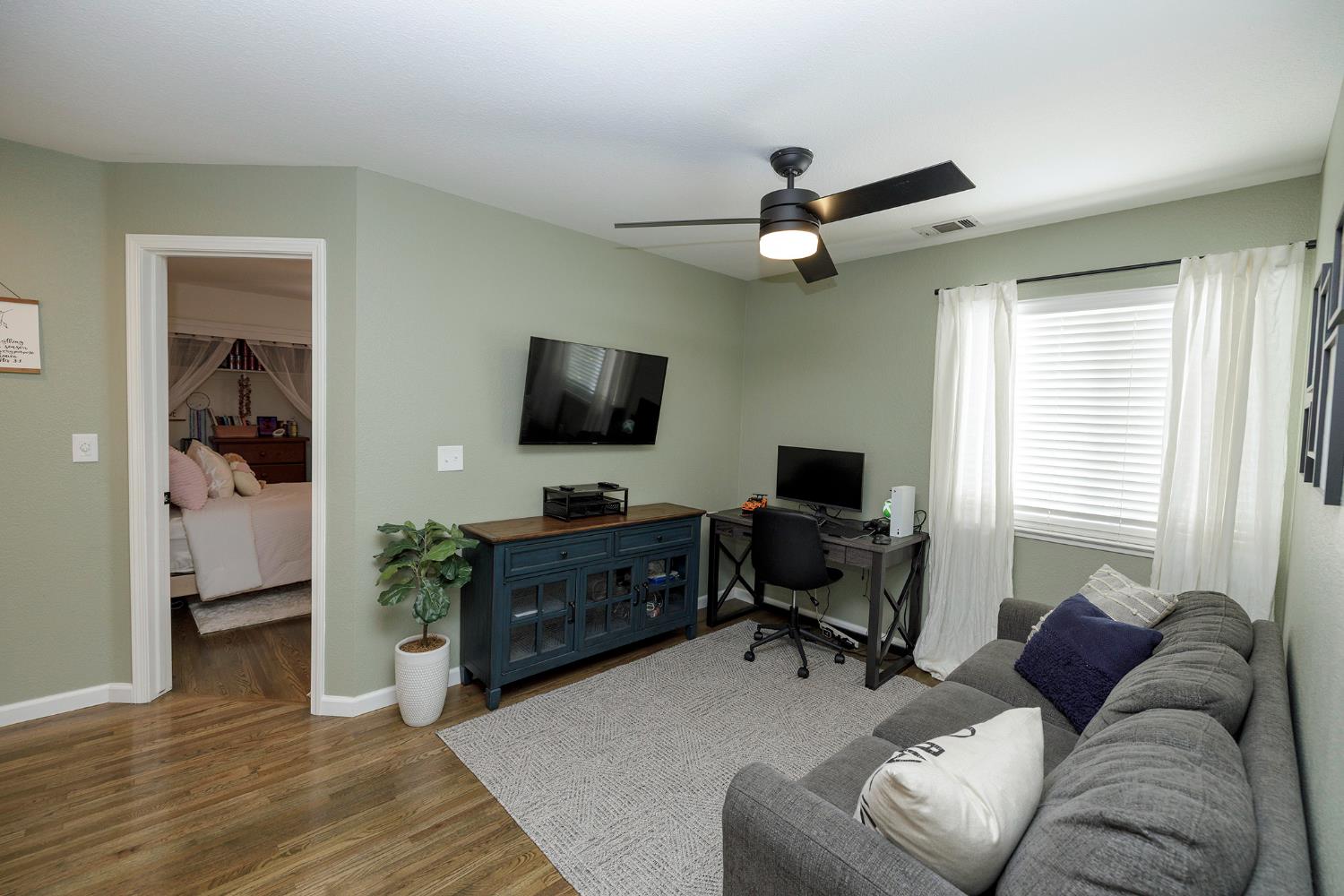 428 Douma Way, Ripon, CA 95366