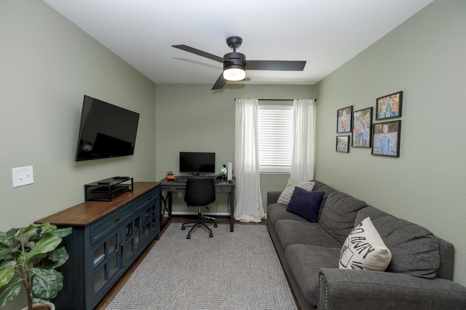428 Douma Way, Ripon, CA 95366