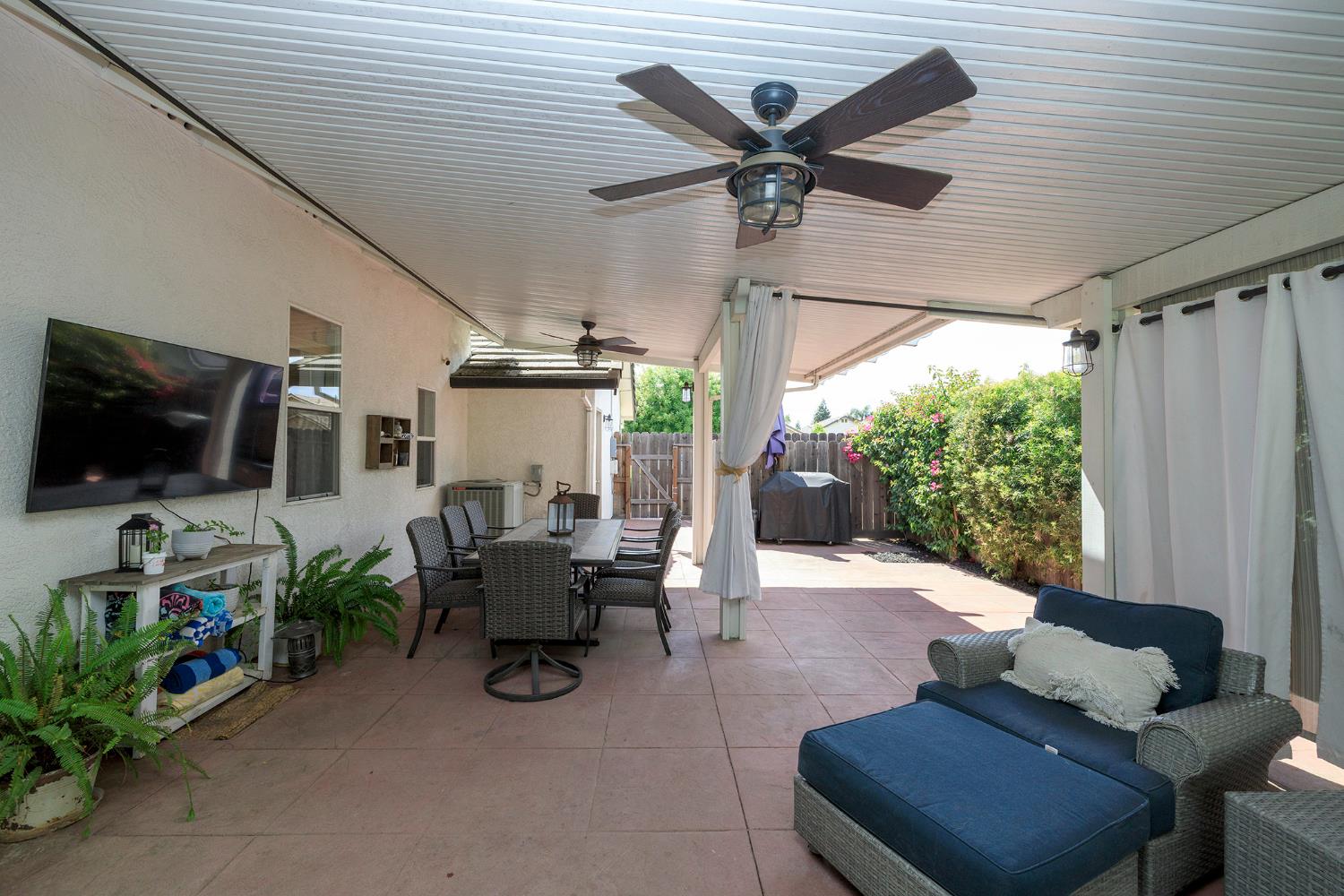 428 Douma Way, Ripon, CA 95366