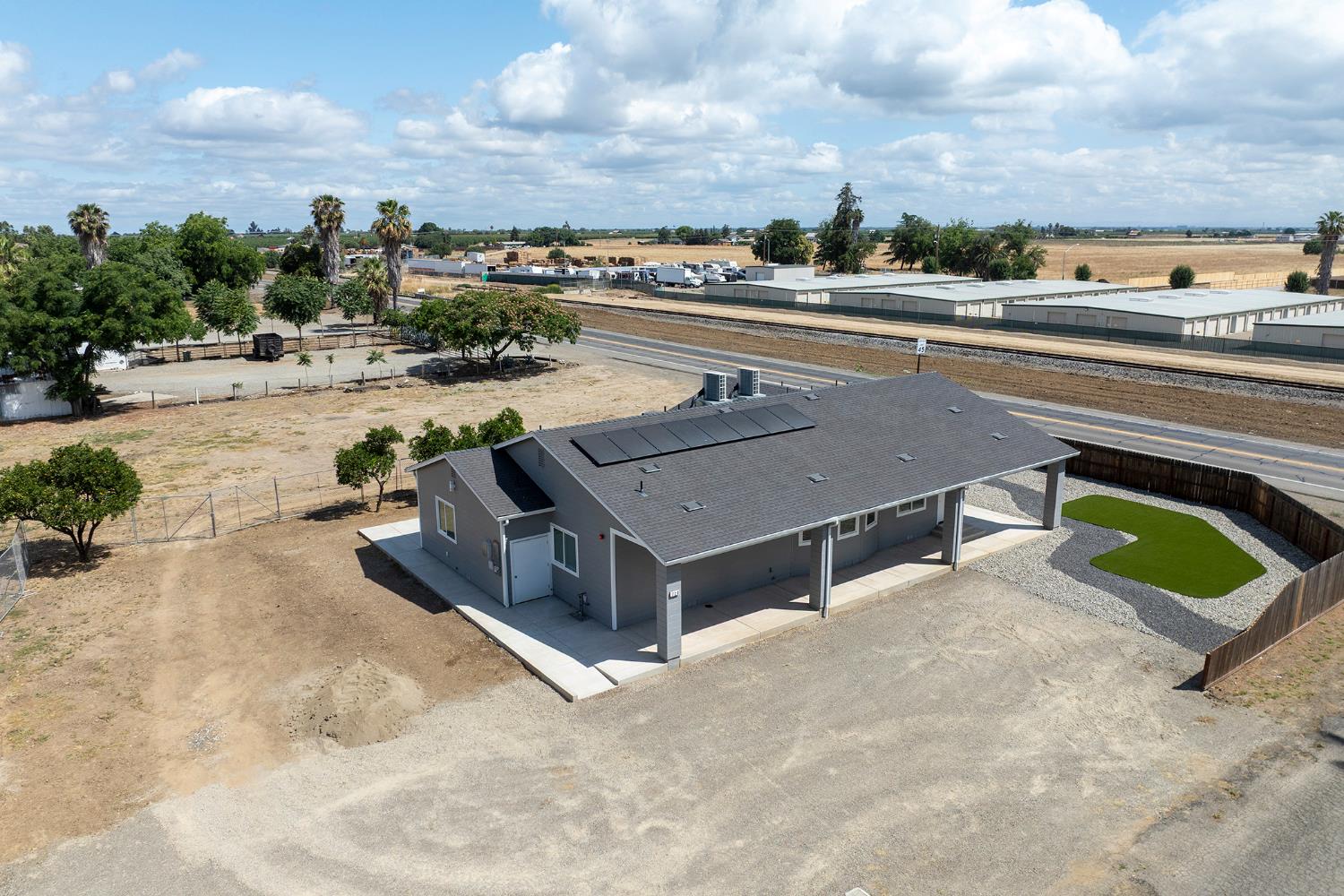 720 N 2nd St, Patterson, CA 95363