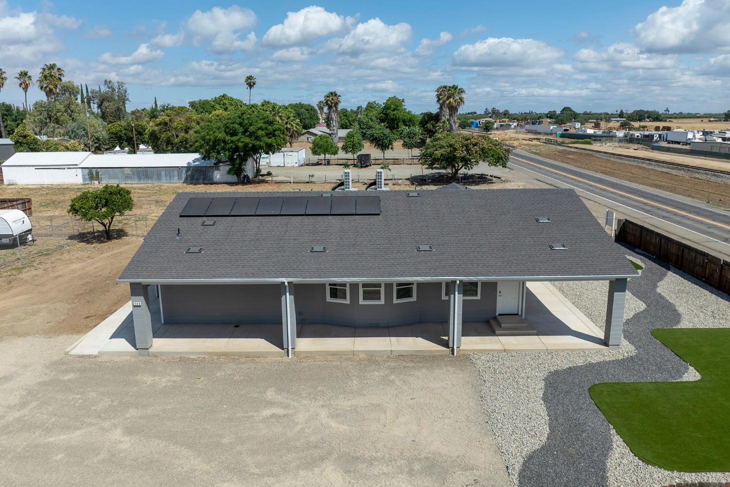 720 N 2nd St, Patterson, CA 95363