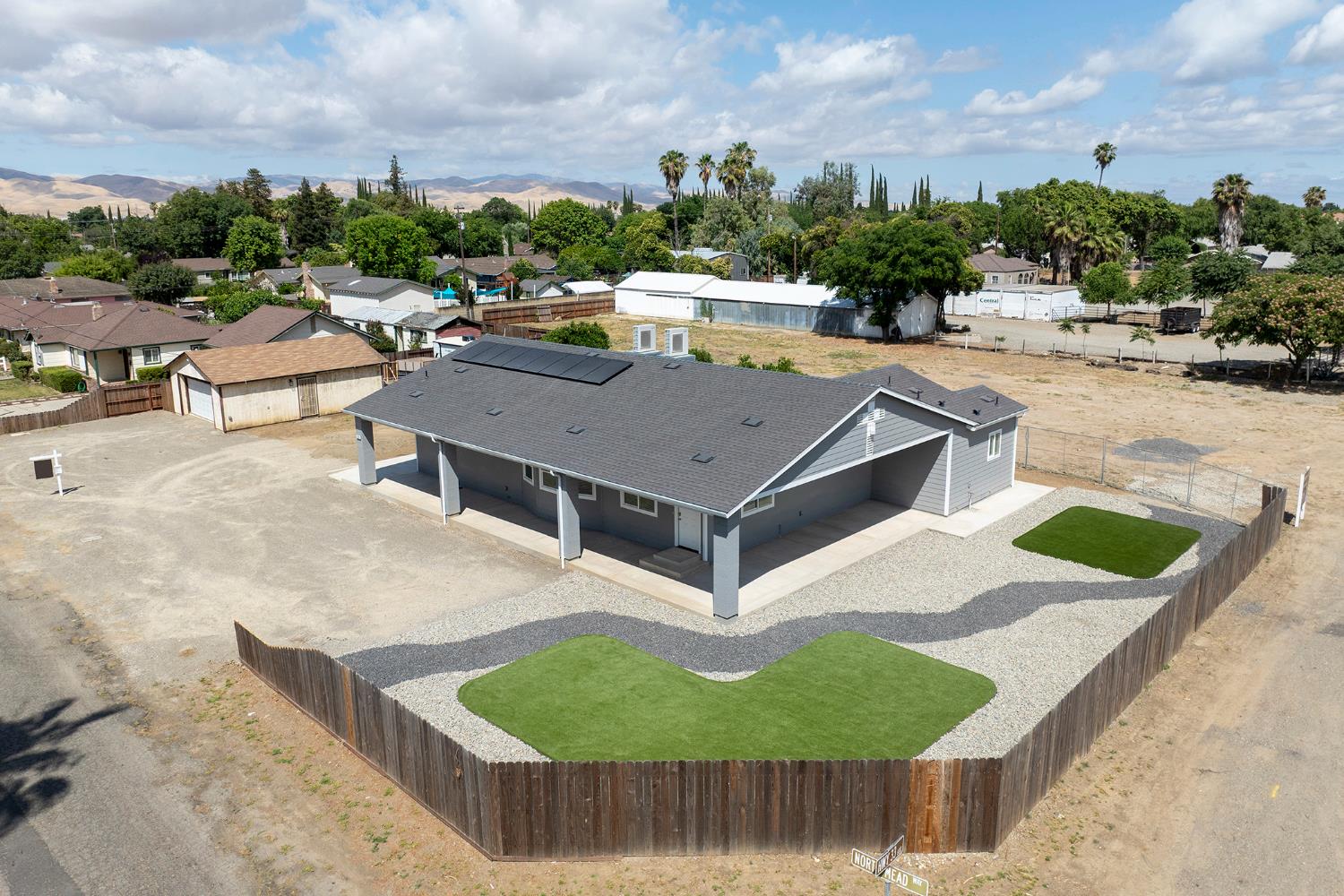 720 N 2nd St, Patterson, CA 95363