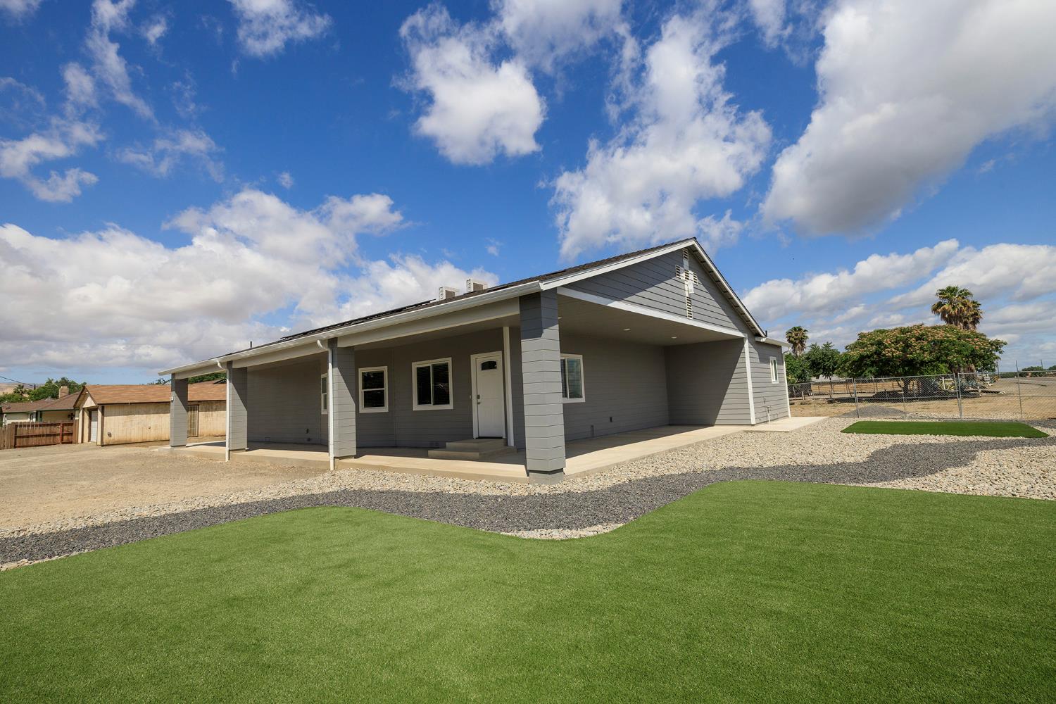 720 N 2nd St, Patterson, CA 95363