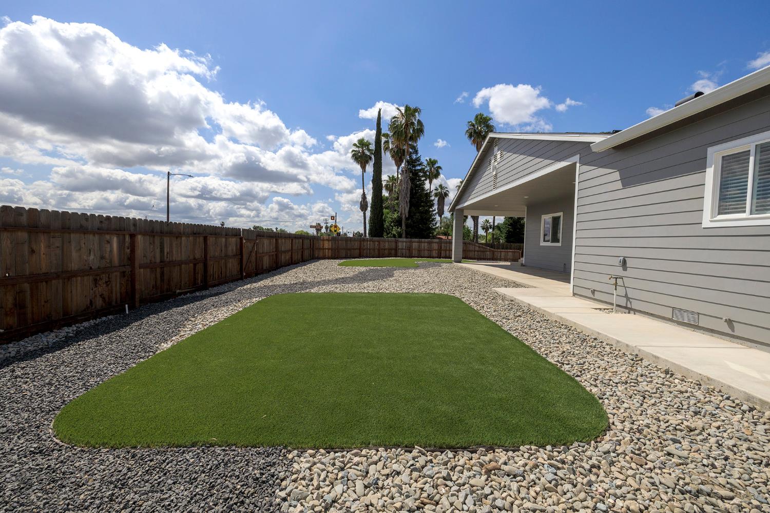 720 N 2nd St, Patterson, CA 95363