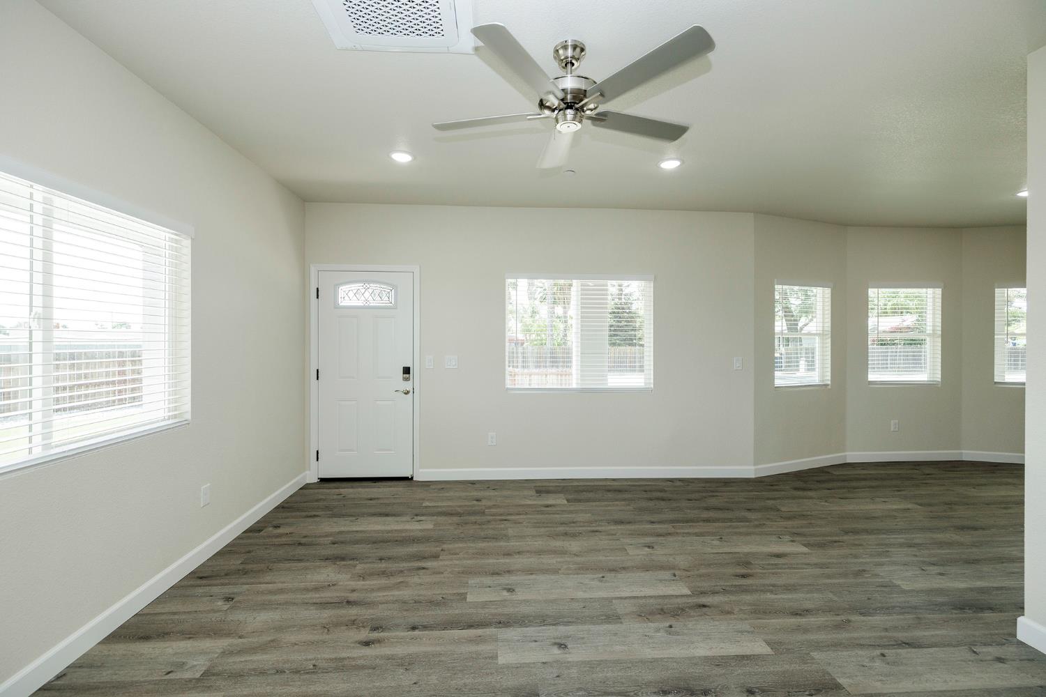 720 N 2nd St, Patterson, CA 95363