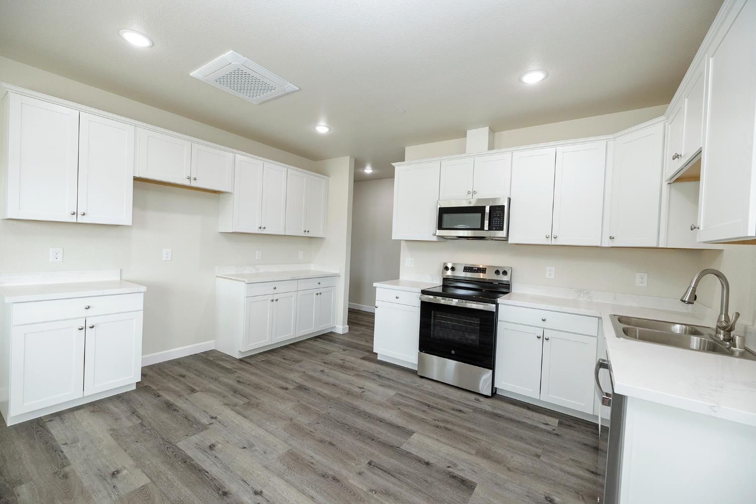 720 N 2nd St, Patterson, CA 95363