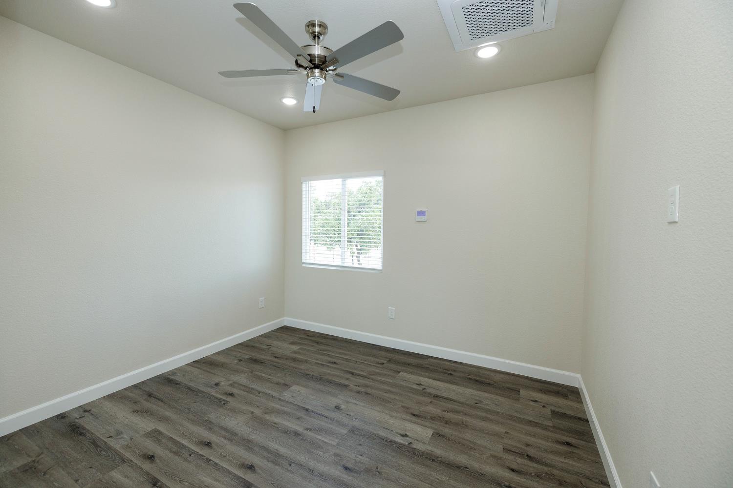 720 N 2nd St, Patterson, CA 95363