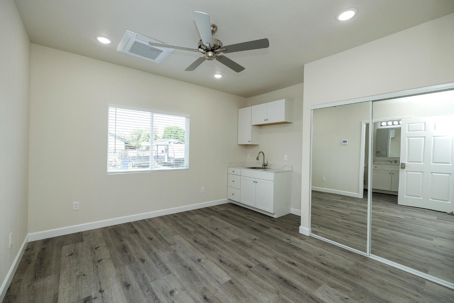 720 N 2nd St, Patterson, CA 95363