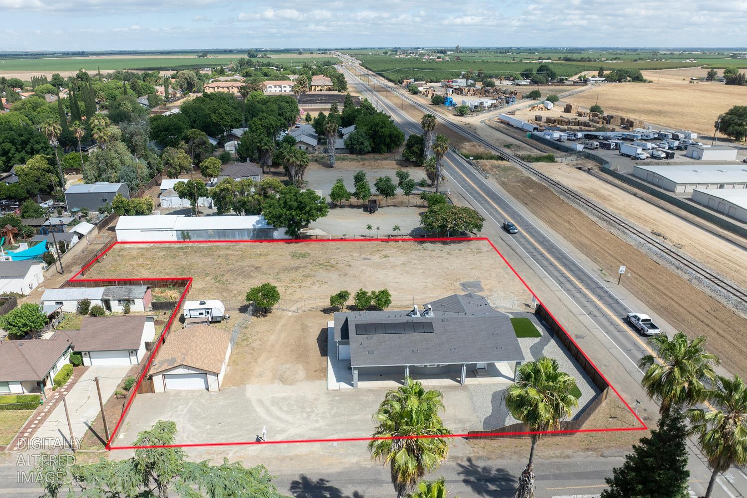 720 N 2nd St, Patterson, CA 95363