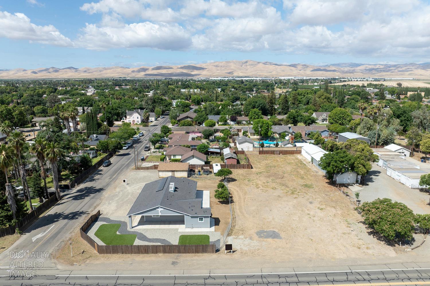 720 N 2nd St, Patterson, CA 95363