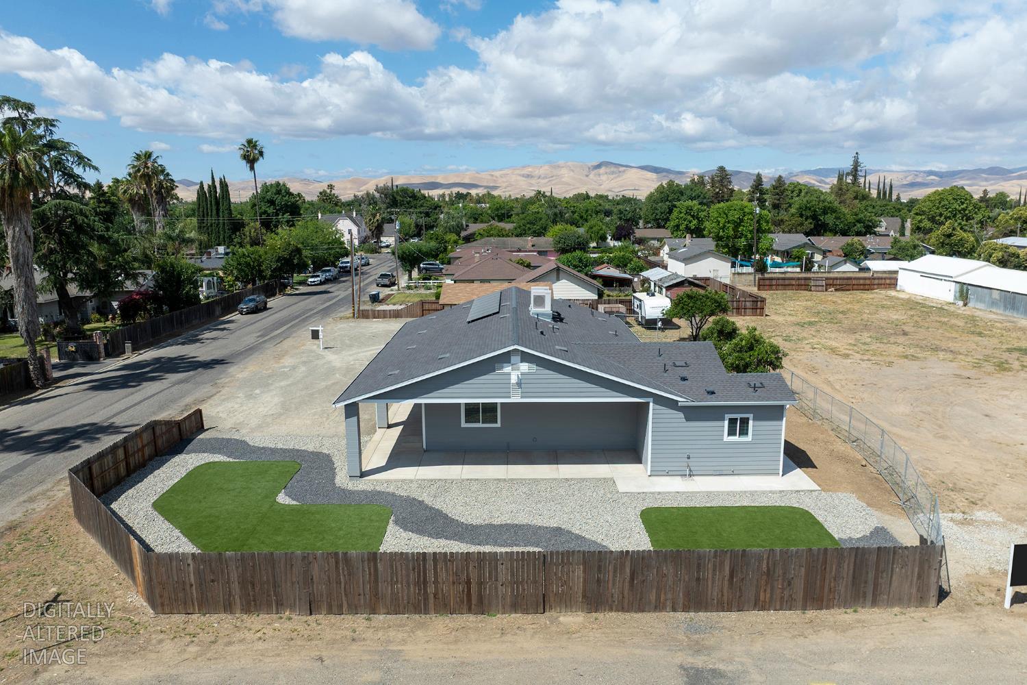 720 N 2nd St, Patterson, CA 95363