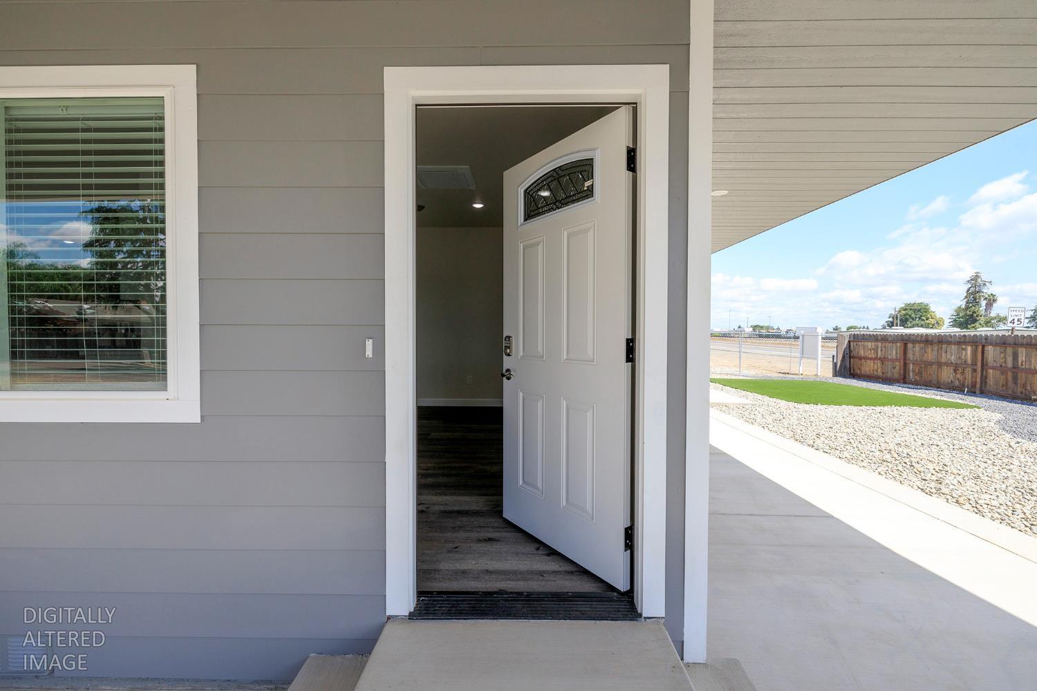 720 N 2nd St, Patterson, CA 95363