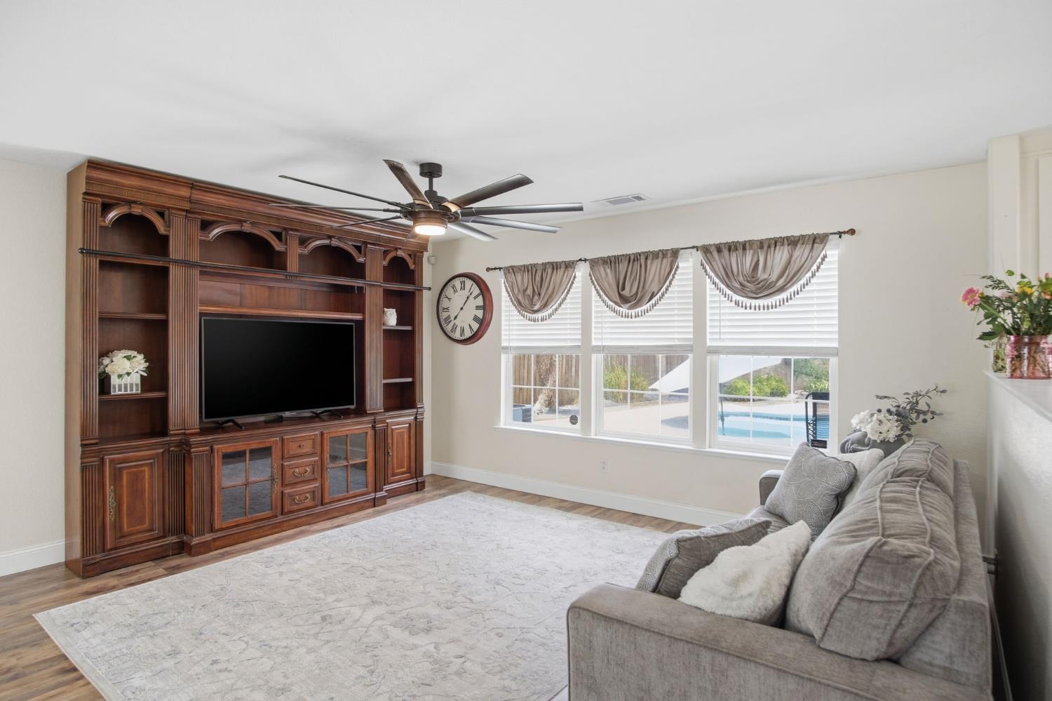 1175 Evening Star Dr, Merced, CA 95348