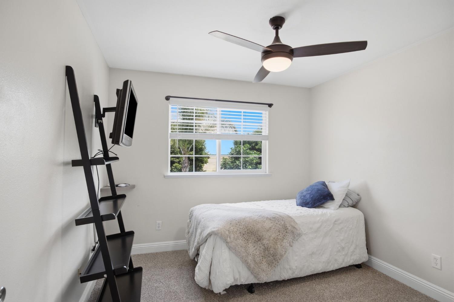 1175 Evening Star Dr, Merced, CA 95348