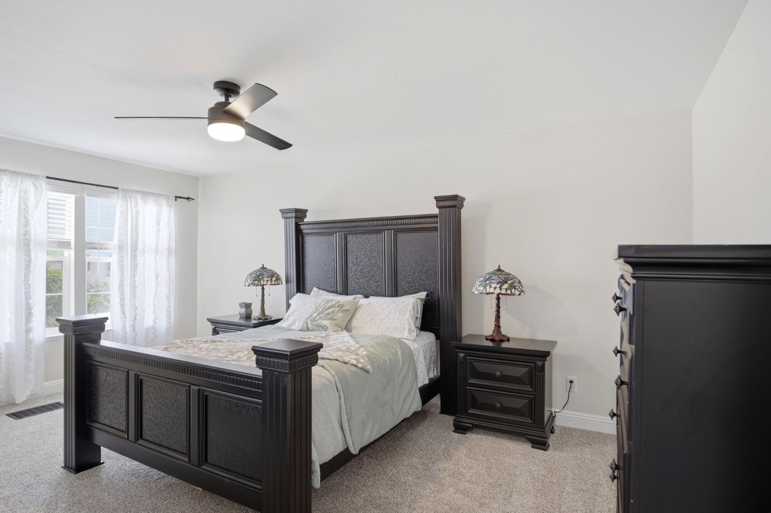 1175 Evening Star Dr, Merced, CA 95348