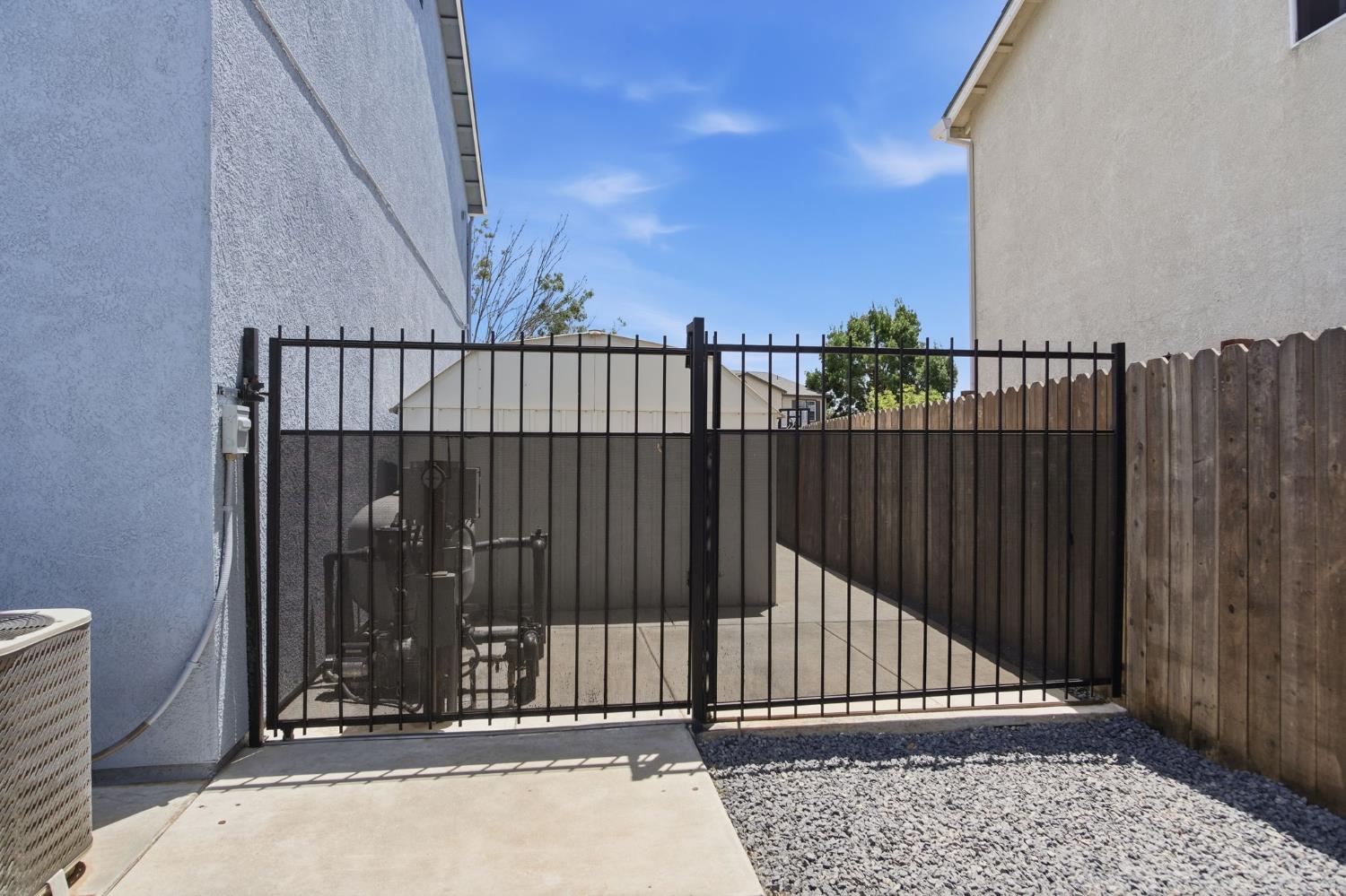 1175 Evening Star Dr, Merced, CA 95348