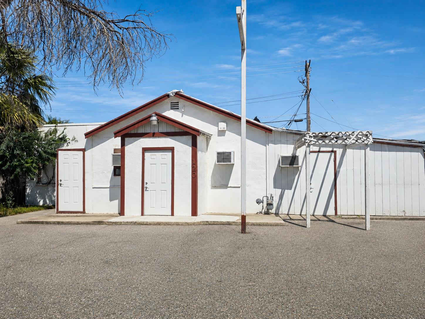 120 San Juan Dr, Modesto, CA 95354
