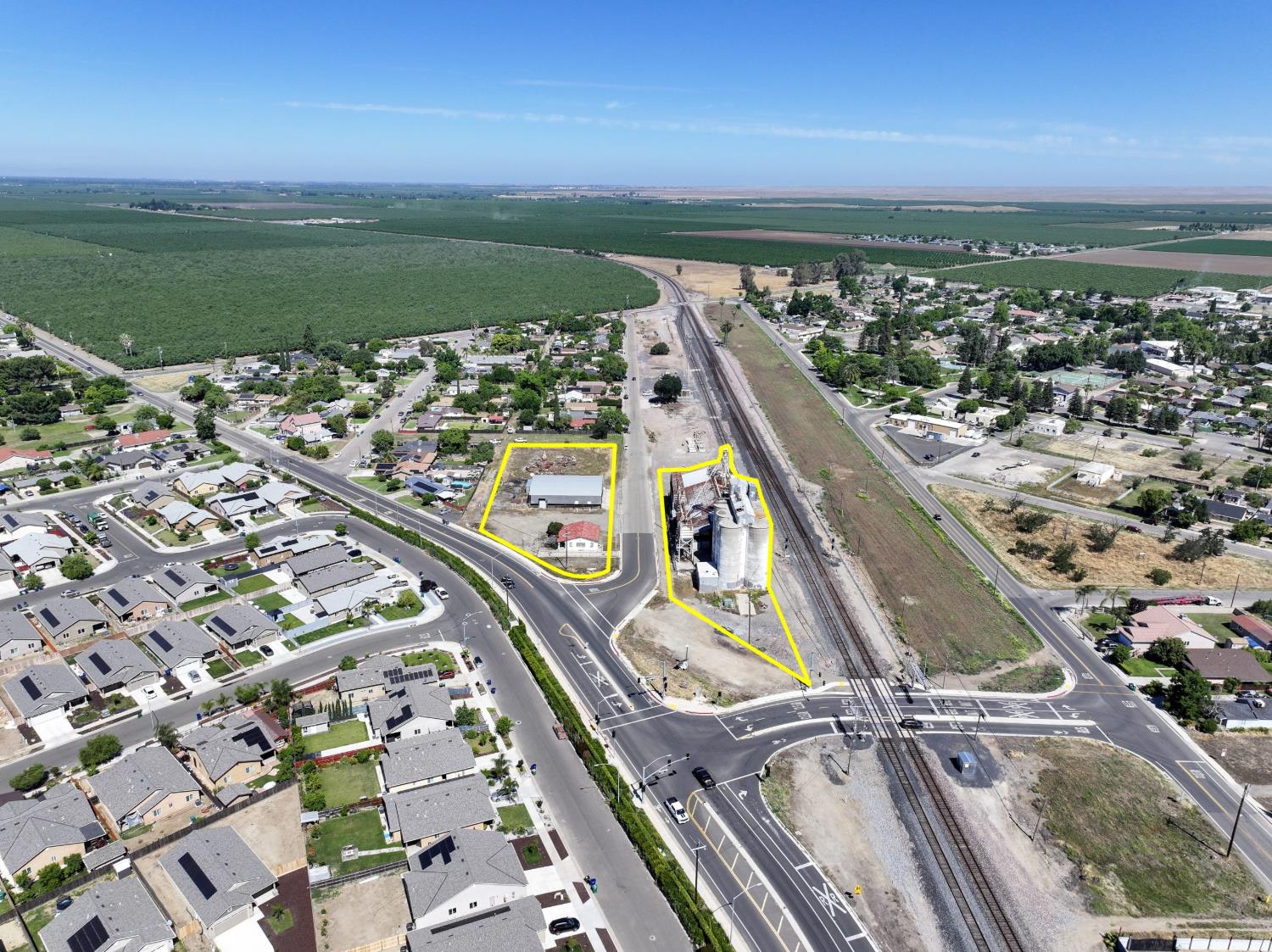 40 Market St, Planada, CA 95365