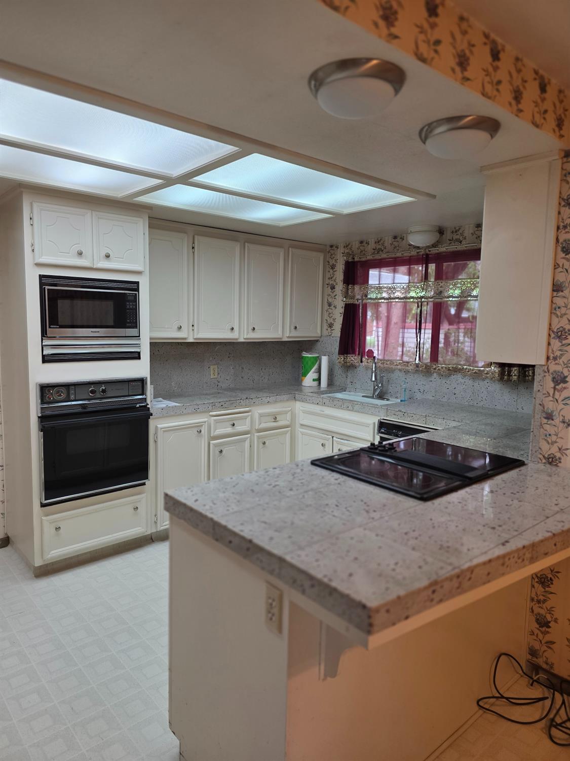 604 W Union Ave, Modesto, CA 95356