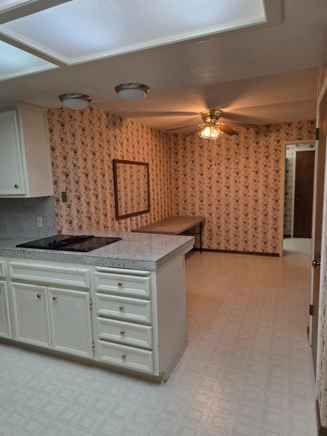 604 W Union Ave, Modesto, CA 95356