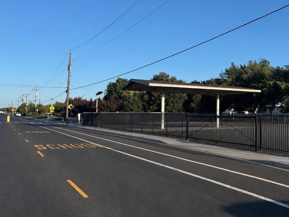 466 Moffat Blvd, Manteca, CA 95336