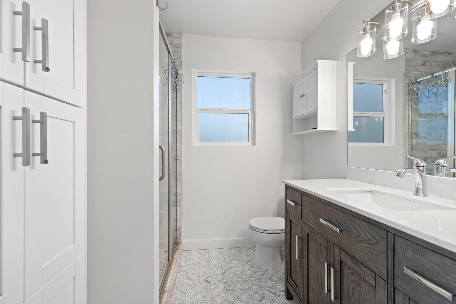 2039 Cambridge Dr, Atwater, CA 95301
