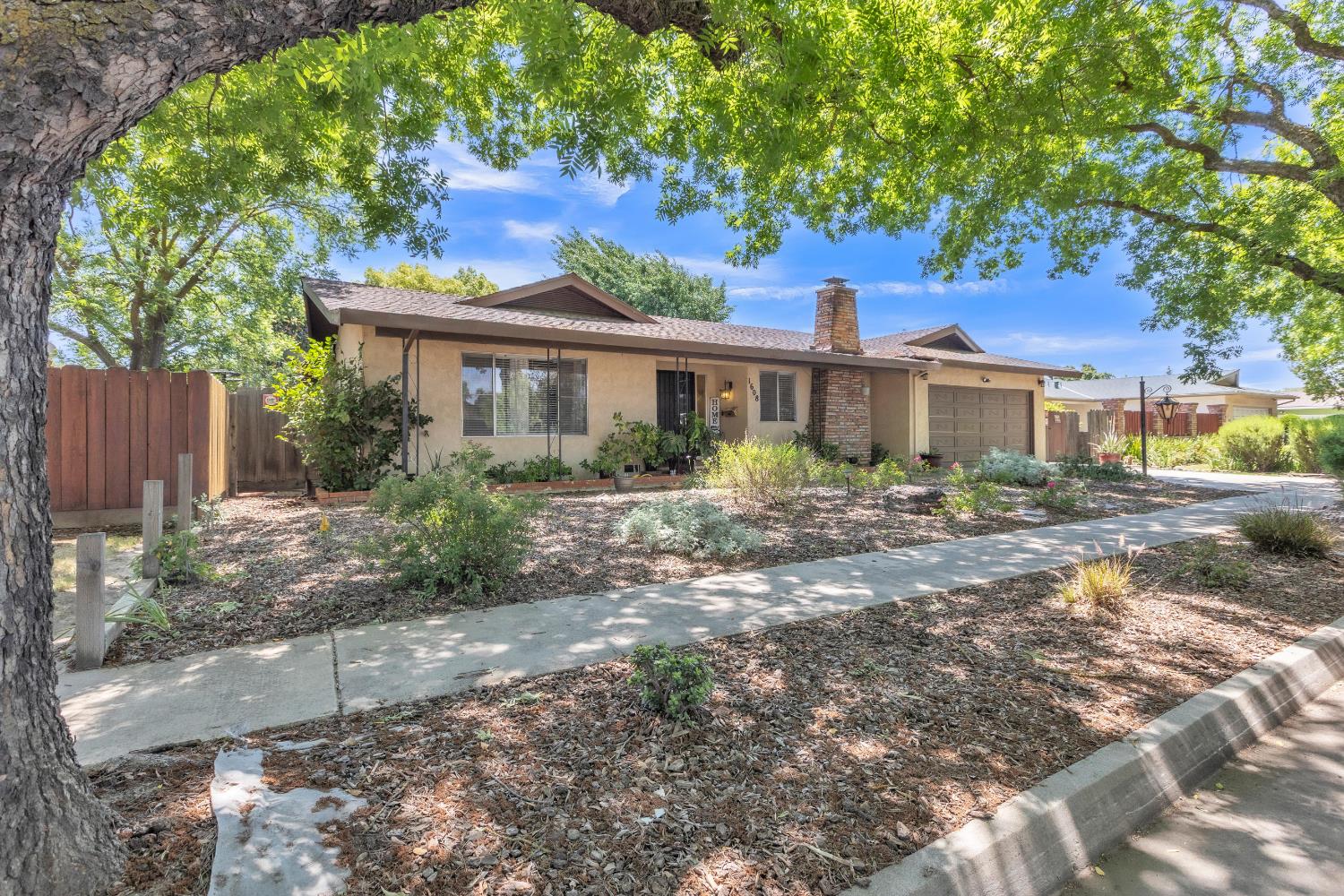 1608 Kruger Dr, Modesto, CA 95355